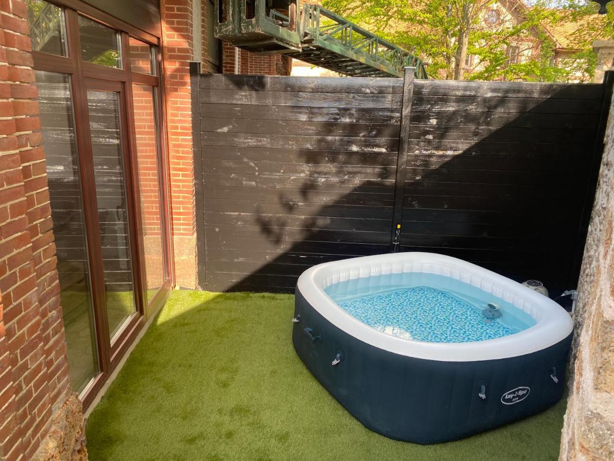 Studio Duplex Avec Spa Et Cour Privee Bonnelles ภายนอก รูปภาพ